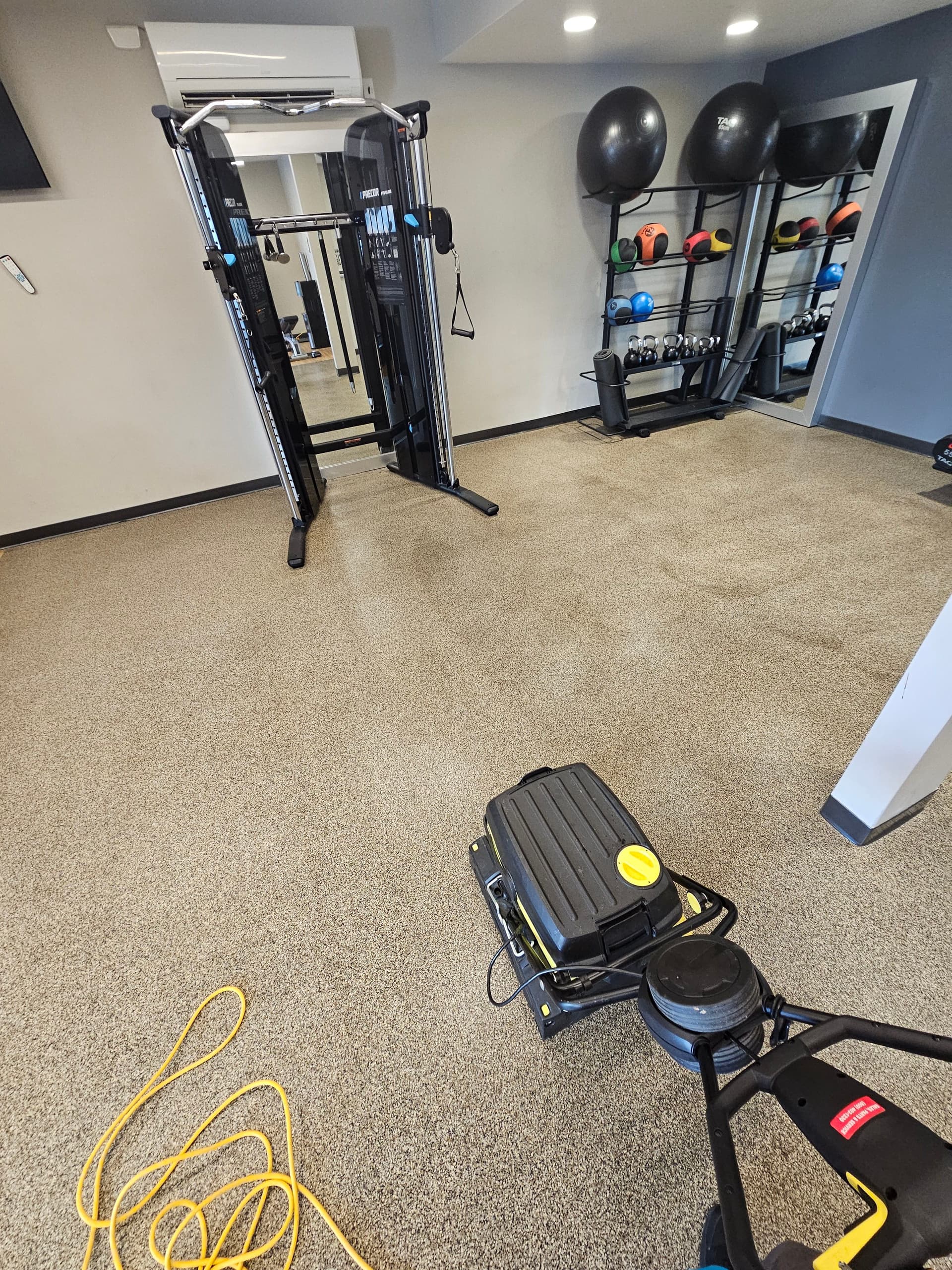 Gallery photos for Palo Alto Gym Carpet Cleaning Done Right: Image #1