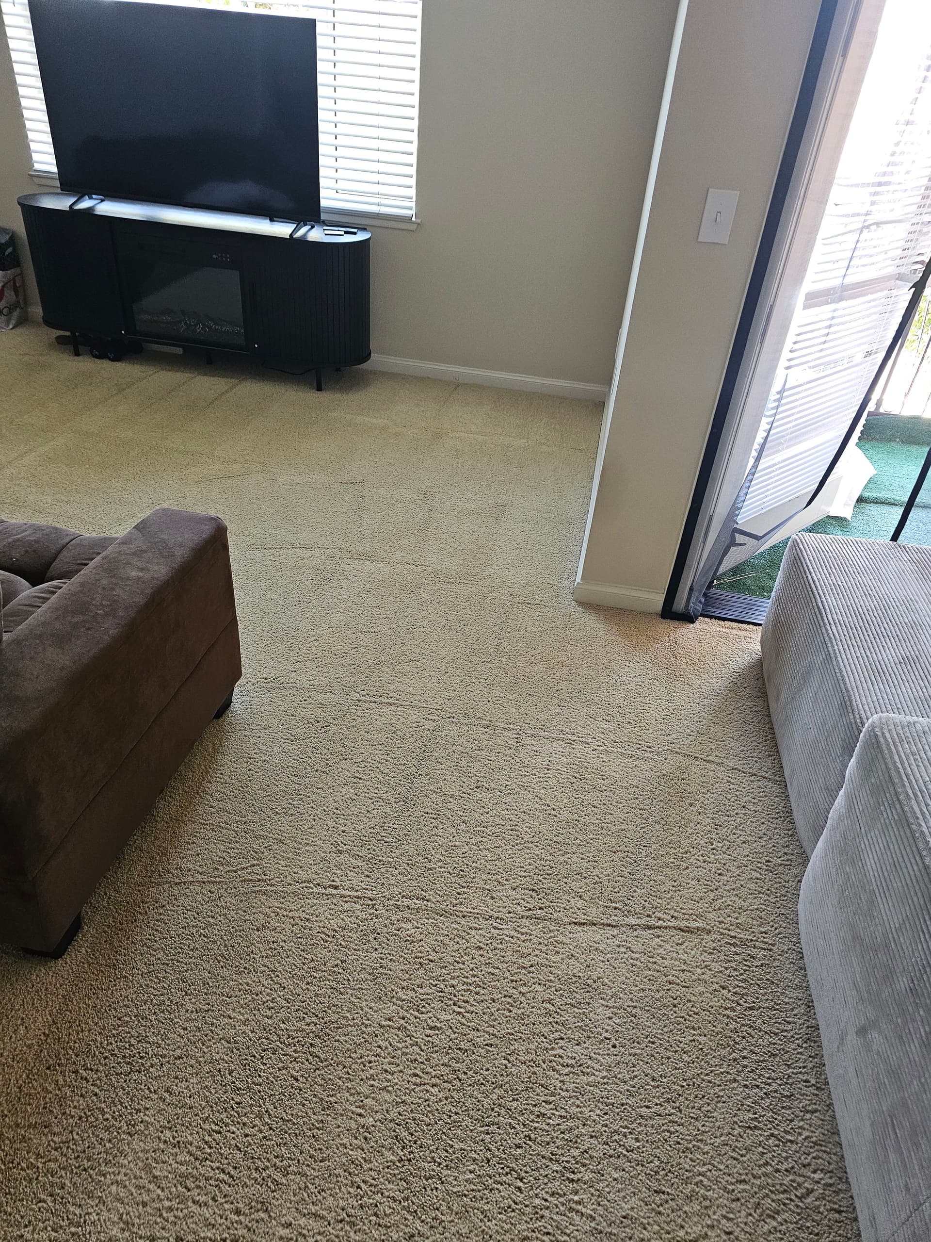 Gallery photos for Portable Carpet Cleaning for Tight-Access Homes in San Jose: Image #1